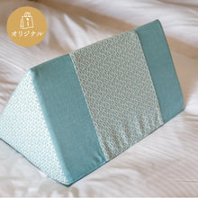 画像をギャラリービューアに読み込む, ICHINOBO Resortオリジナル三角クッション